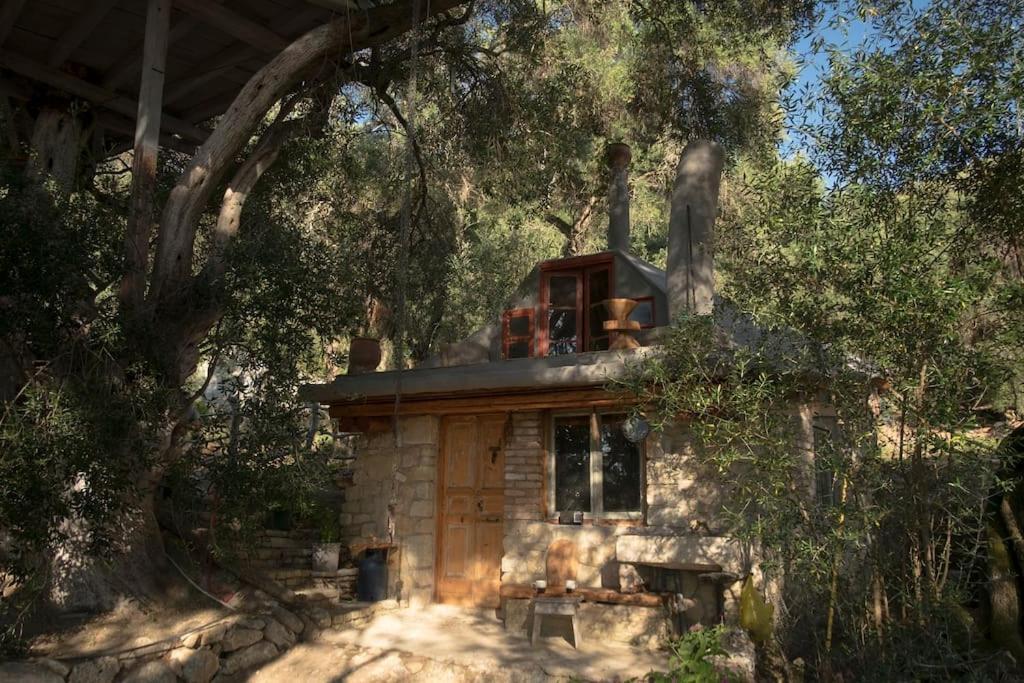 Case de vacanță Margaritis's Treehouse Paramonas (Corfu)